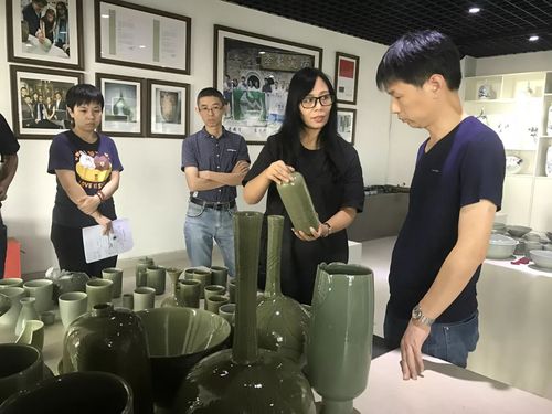 匠心筑梦，瓷名远扬 
